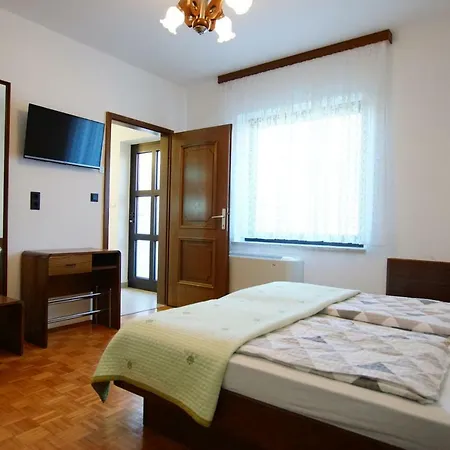 Apartment Vjeko *